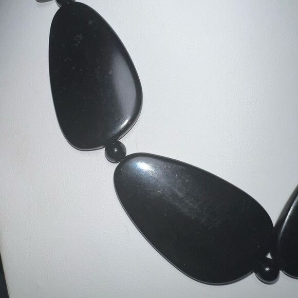 Vintage Modernist Plastic Bead Necklace - Picture 2 of 6